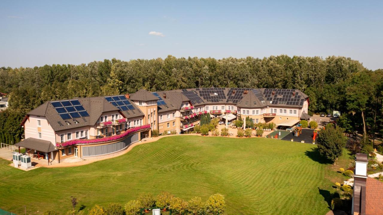 קצ'קמט Granada Conference, Wellness And Sport Hotel מראה חיצוני תמונה